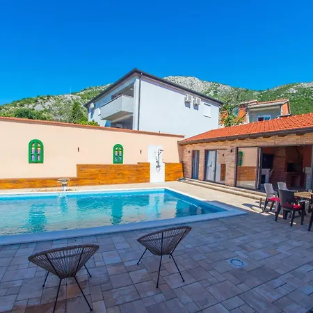 Mira - With Private Pool * 莫斯塔尔