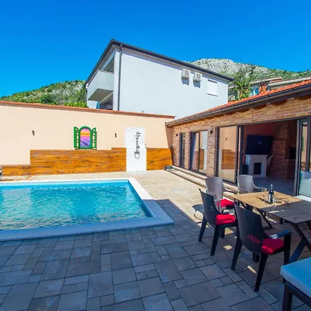 Apartman Mira - With Private Pool *