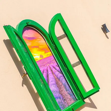 Mira - With Private Pool Apartman