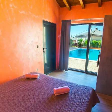 公寓 Mira - With Private Pool *