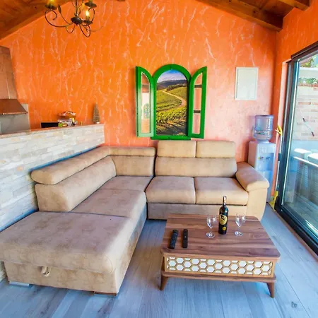 Mira - With Private Pool * Mostar